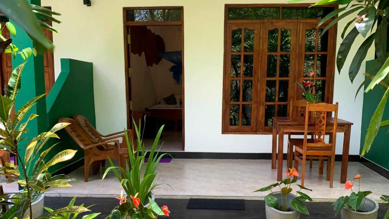 Sigiri Starwing Villa Sigiriya Exteriör bild