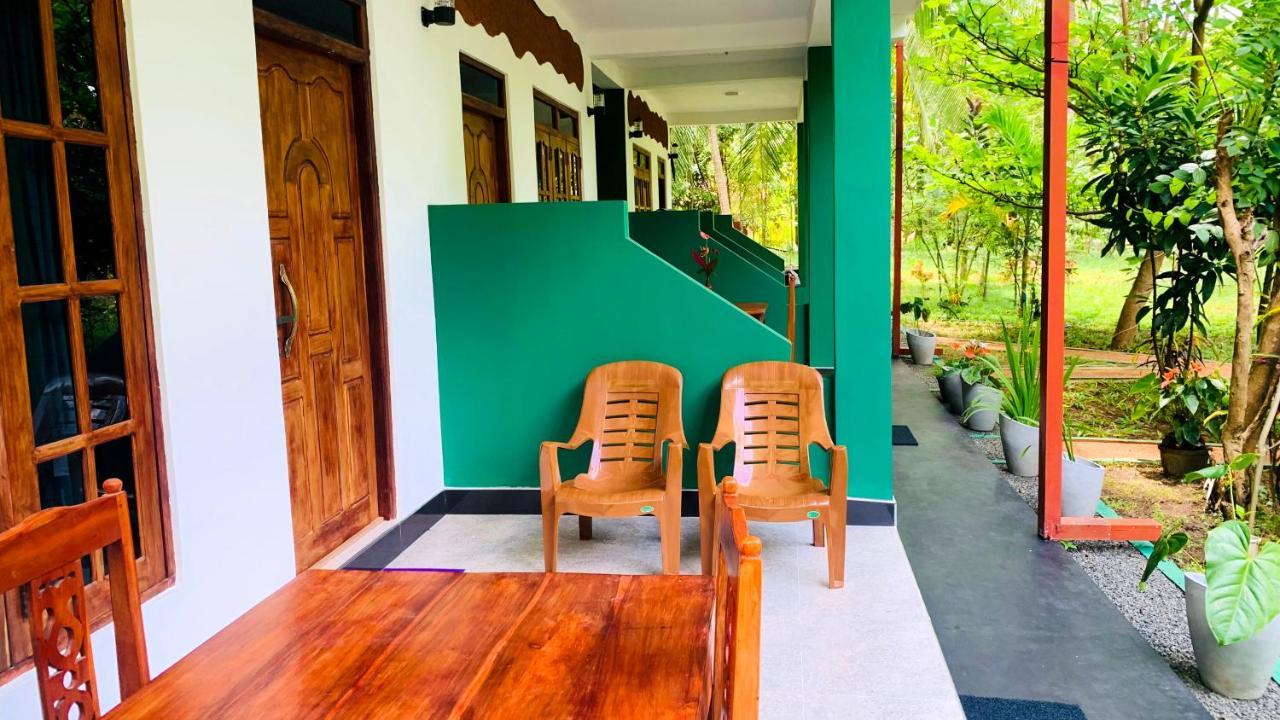Sigiri Starwing Villa Sigiriya Exteriör bild
