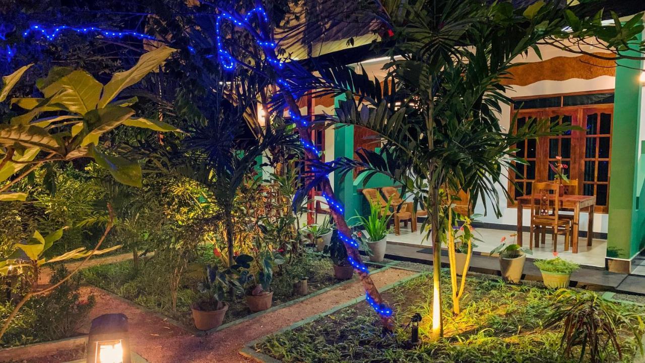 Sigiri Starwing Villa Sigiriya Exteriör bild